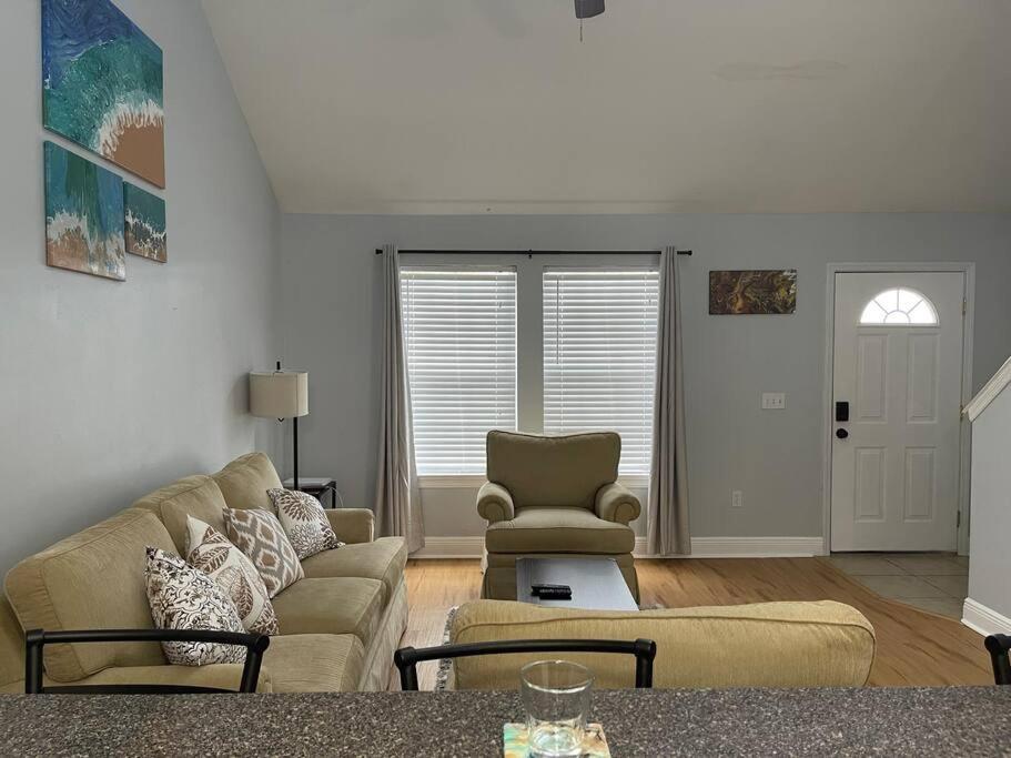 Cheerful 3-Bedrooms With Free Parking On Premises Tallahassee Ngoại thất bức ảnh